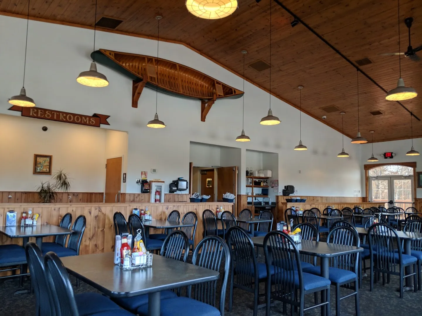 Northern Trails Bar & Grill